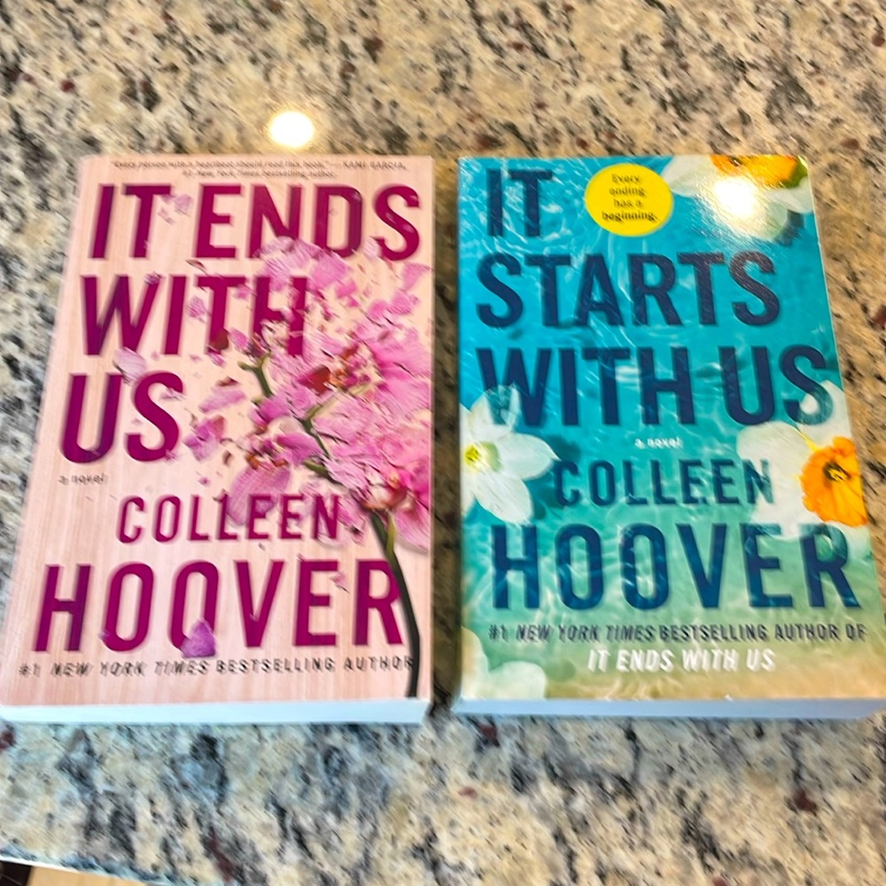 Colleen Hoover set of 2 “it ends with us “ and “it starts with us” book series